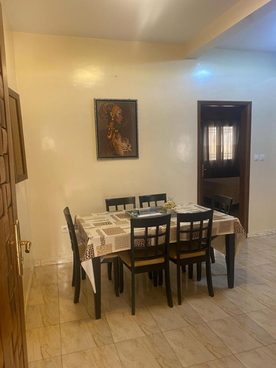 Residence Adja Binta Kane Sour Дакар Экстерьер фото
